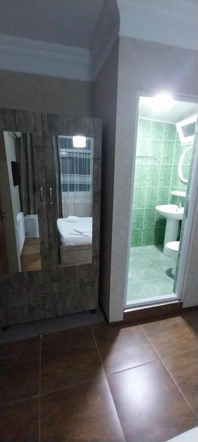 Hostel Gomani บาทูมิ ภายนอก รูปภาพ