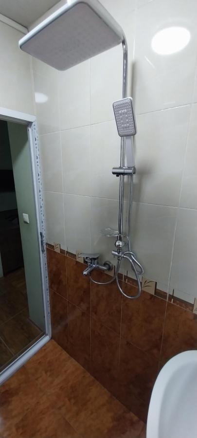 Hostel Gomani บาทูมิ ภายนอก รูปภาพ