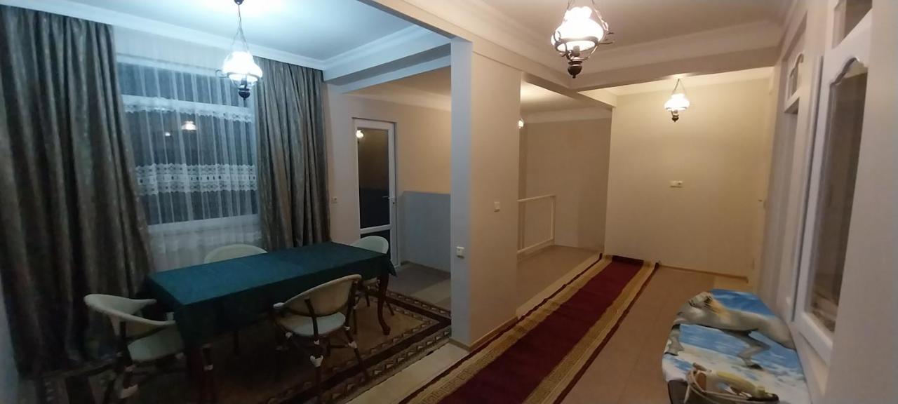Hostel Gomani บาทูมิ ภายนอก รูปภาพ