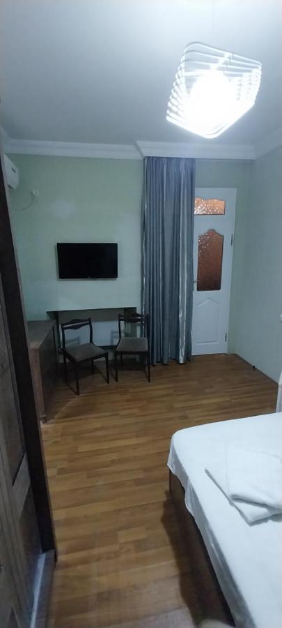 Hostel Gomani บาทูมิ ภายนอก รูปภาพ